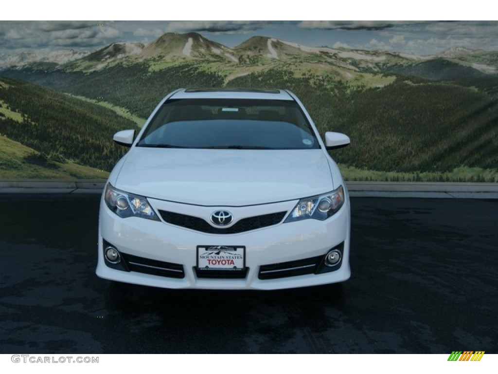 2012 Camry SE V6 - Super White / Black photo #3