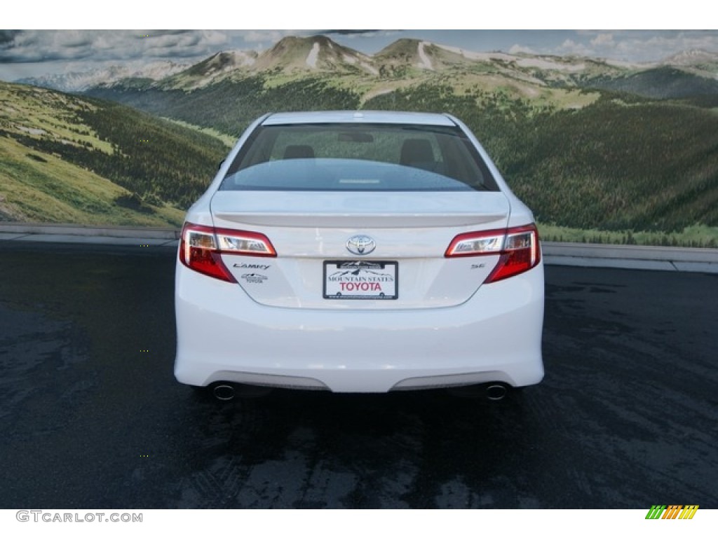 2012 Camry SE V6 - Super White / Black photo #4