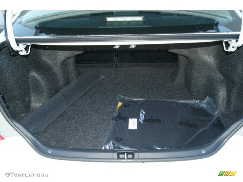 2012 Camry SE V6 - Super White / Black photo #8