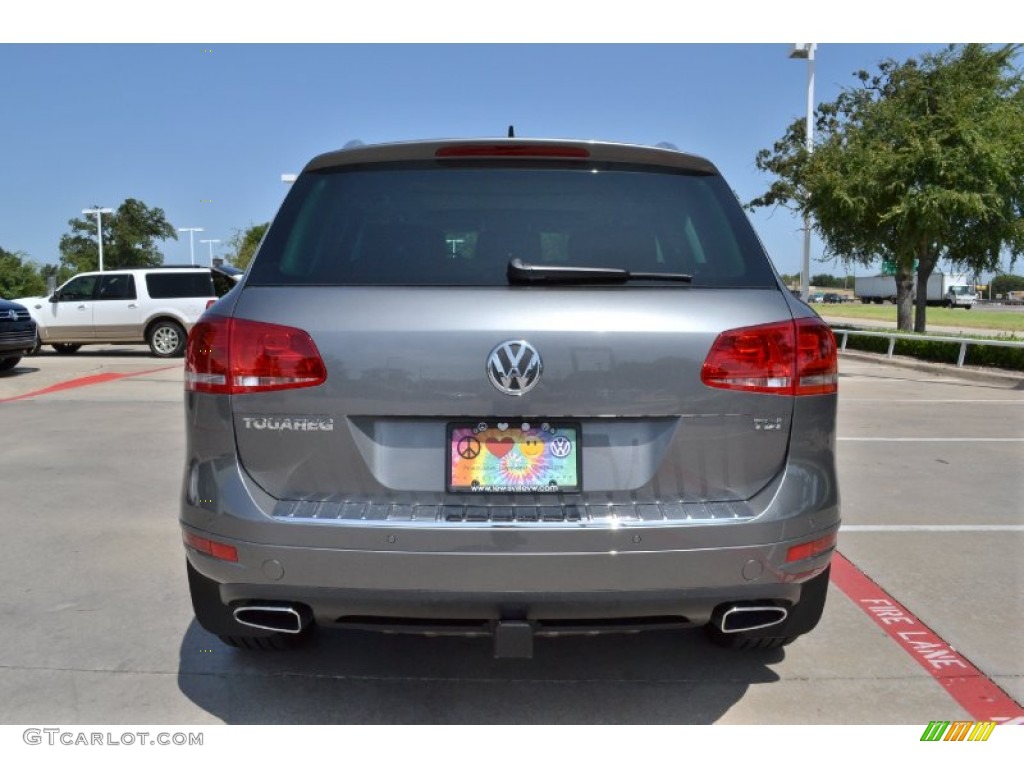 2012 Touareg TDI Executive 4XMotion - Canyon Gray Metallic / Black Anthracite photo #4