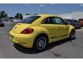 2012 Saturn Yellow Volkswagen Beetle 2.5L  photo #2