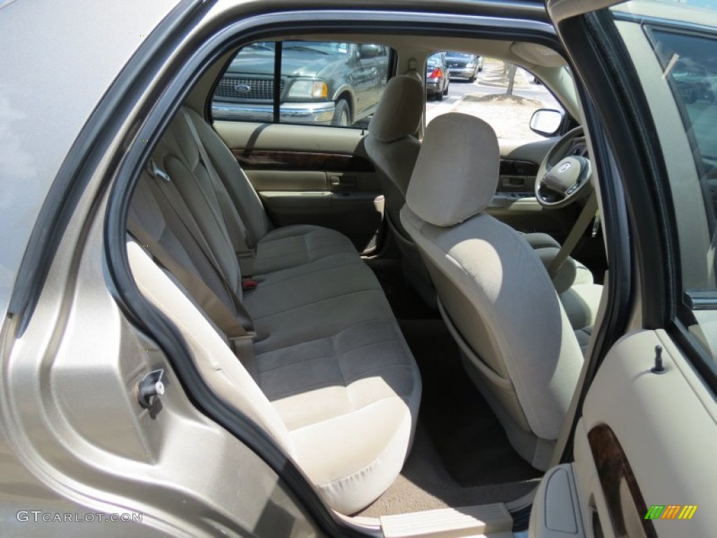 2004 Grand Marquis GS - Arizona Beige Metallic / Medium Parchment photo #9