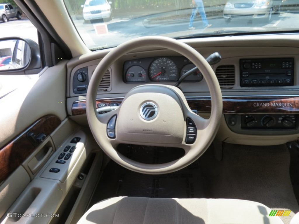 2004 Grand Marquis GS - Arizona Beige Metallic / Medium Parchment photo #12