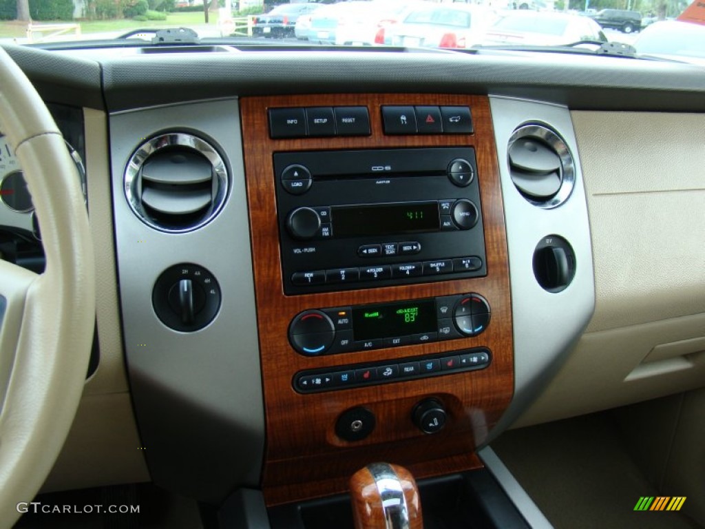 2007 Ford Expedition EL Eddie Bauer 4x4 Controls Photo #68212554