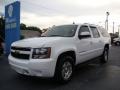 Summit White - Suburban 1500 LT 4x4 Photo No. 4