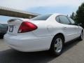 2002 Vibrant White Ford Taurus SEL  photo #3