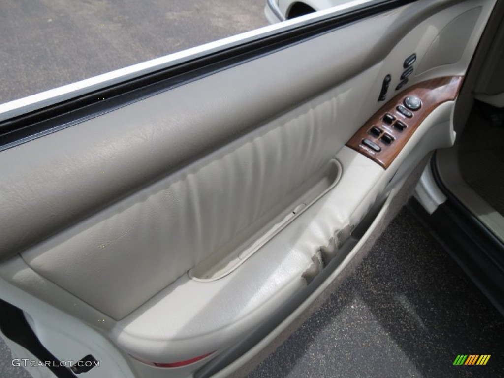 2002 Park Avenue  - White Diamond / Taupe photo #7