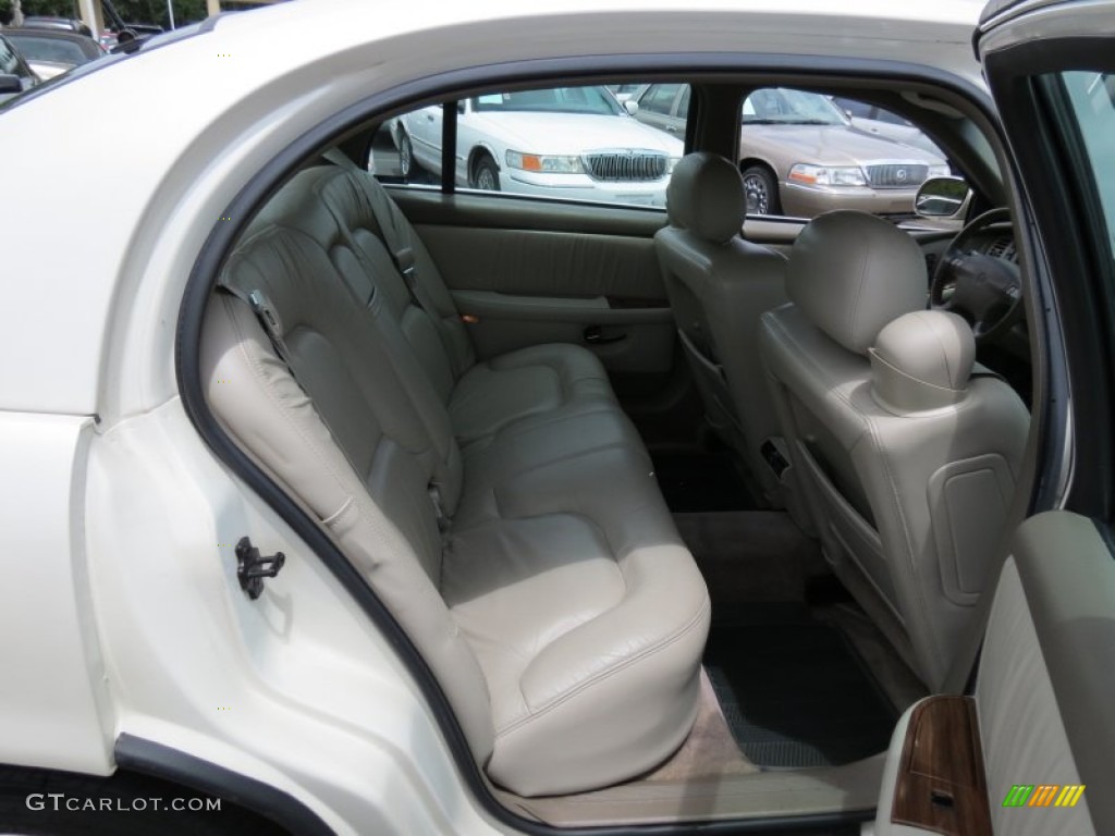 2002 Park Avenue  - White Diamond / Taupe photo #9