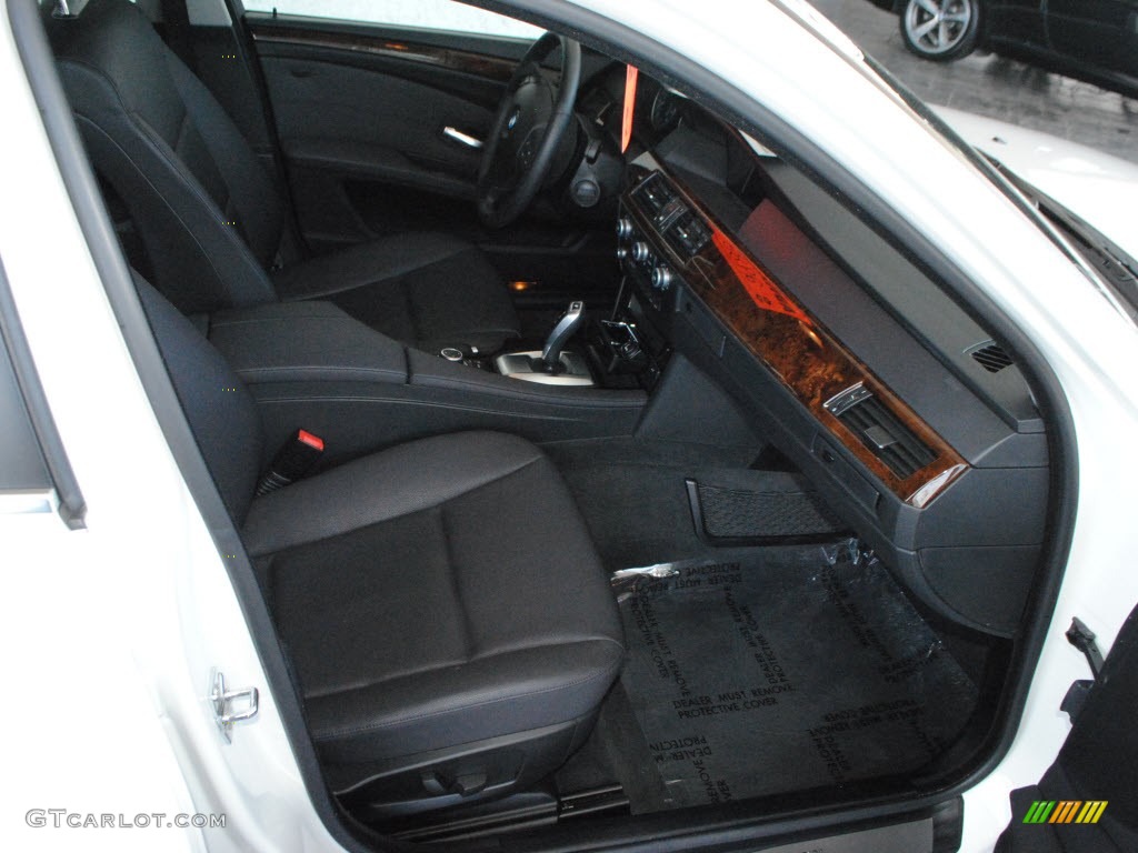 Black Interior 2010 BMW 5 Series 528i Sedan Photo #68219166