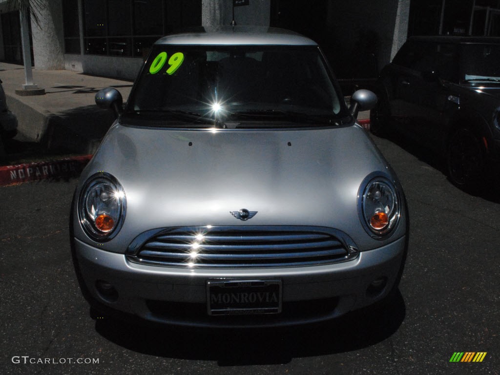 2009 Cooper Hardtop - Pure Silver Metallic / Black/Rooster Red photo #25