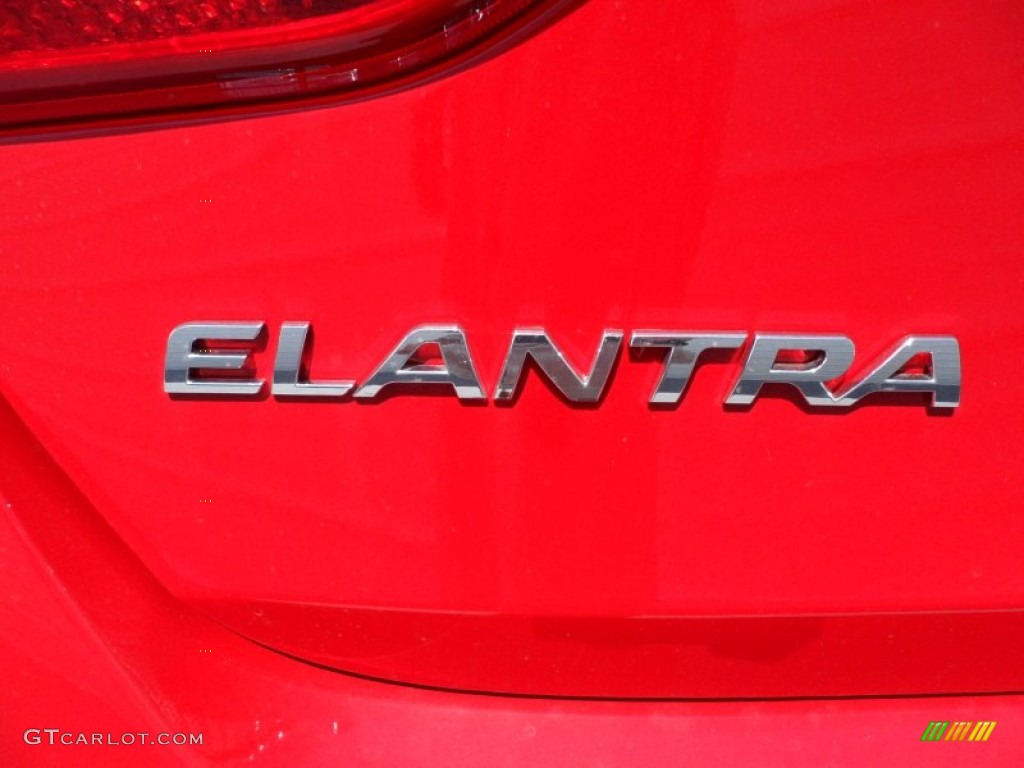 2013 Elantra GT - Volcanic Red / Black photo #12