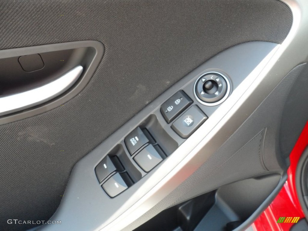 2013 Elantra GT - Volcanic Red / Black photo #23