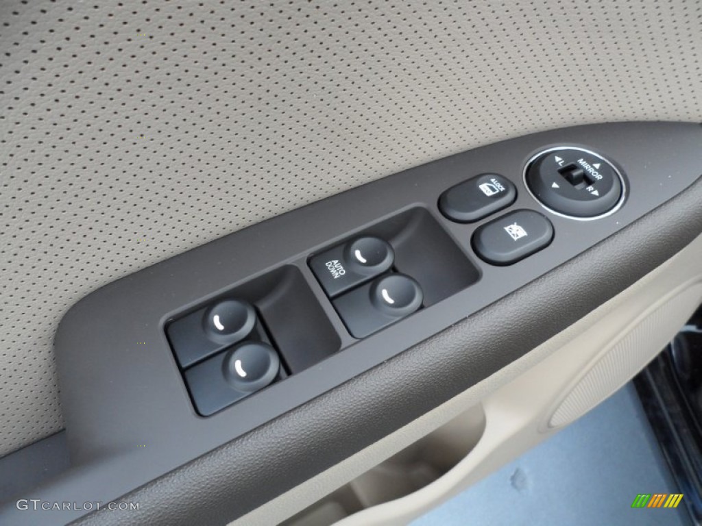 2012 Elantra SE Touring - Black Noir Pearl / Beige photo #23