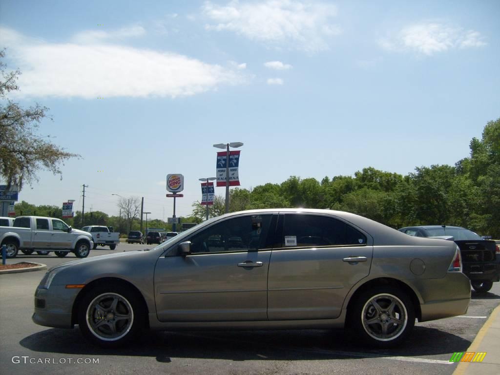 2008 Fusion SE V6 - Vapor Silver Metallic / Charcoal Black photo #6