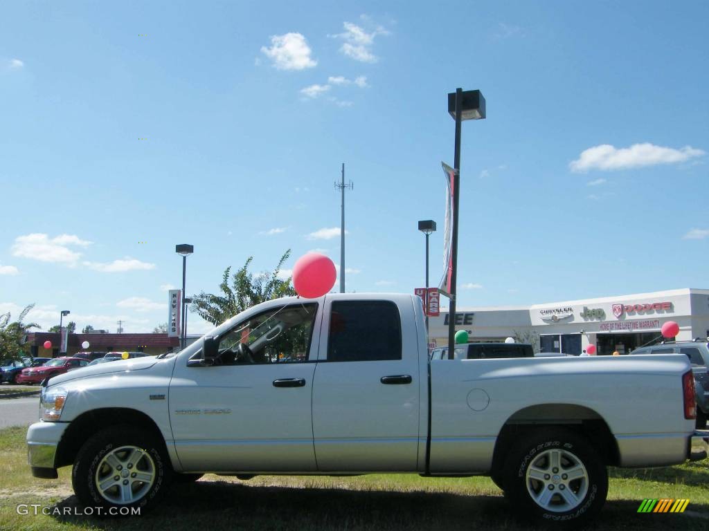 2006 Ram 1500 SLT Quad Cab - Bright White / Medium Slate Gray photo #2