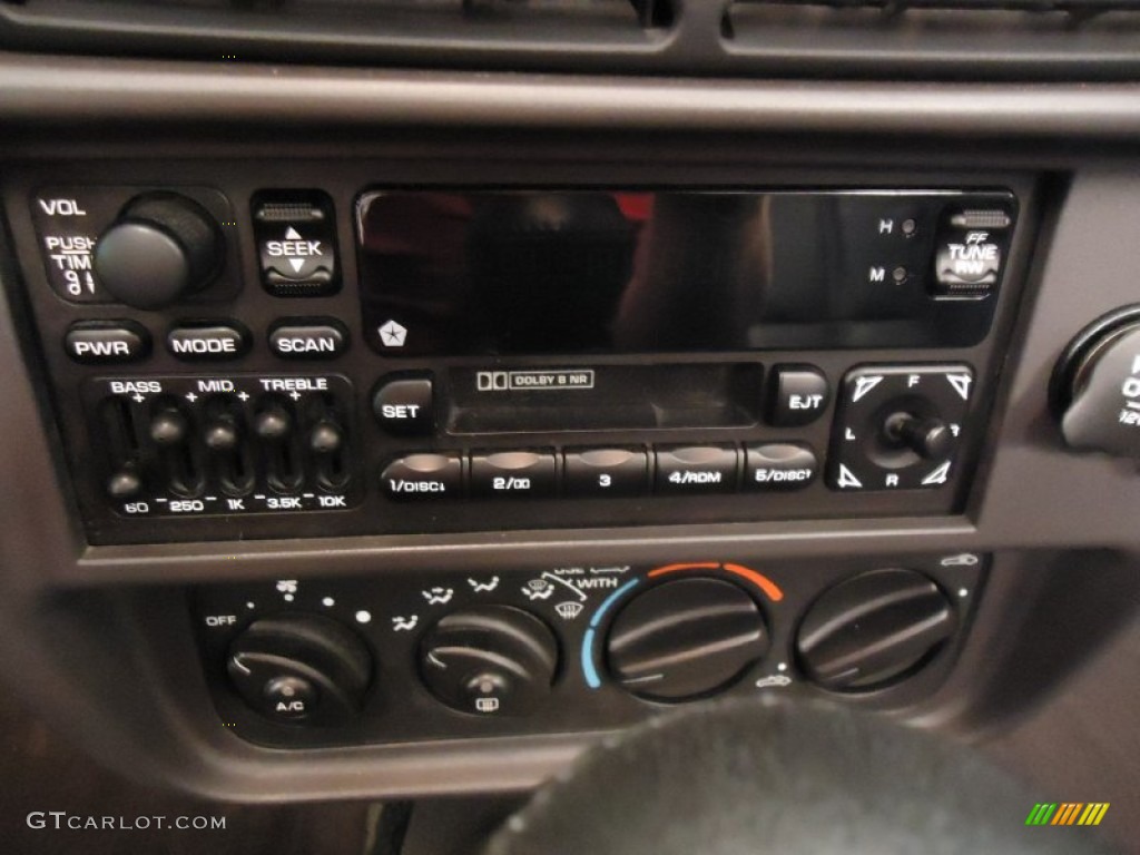 1999 Plymouth Prowler Roadster Audio System Photo #68224132