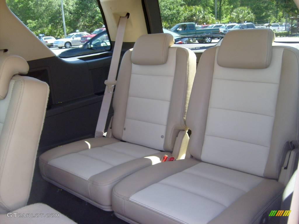 2008 Taurus X Eddie Bauer - Dark Ink Blue Metallic / Camel photo #22