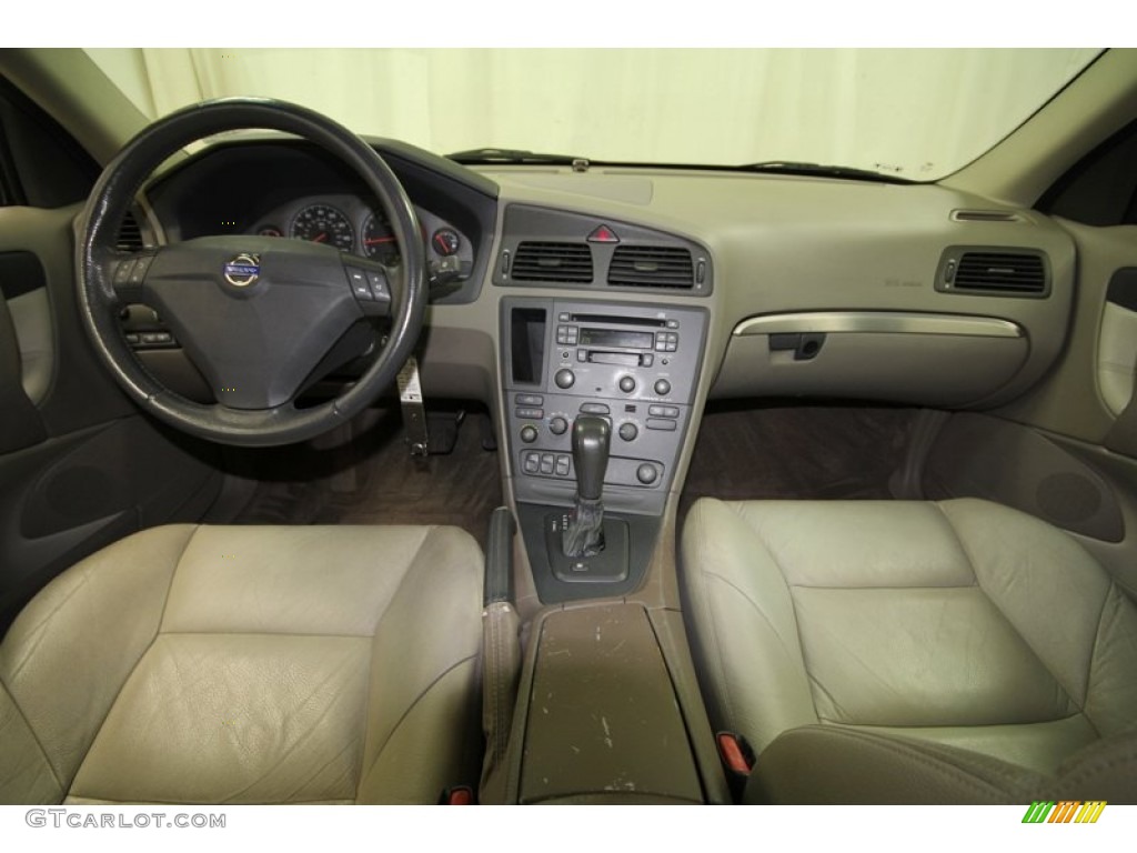 2003 S60 T5 - Platinum Green Metallic / Beige/Light Sand photo #4