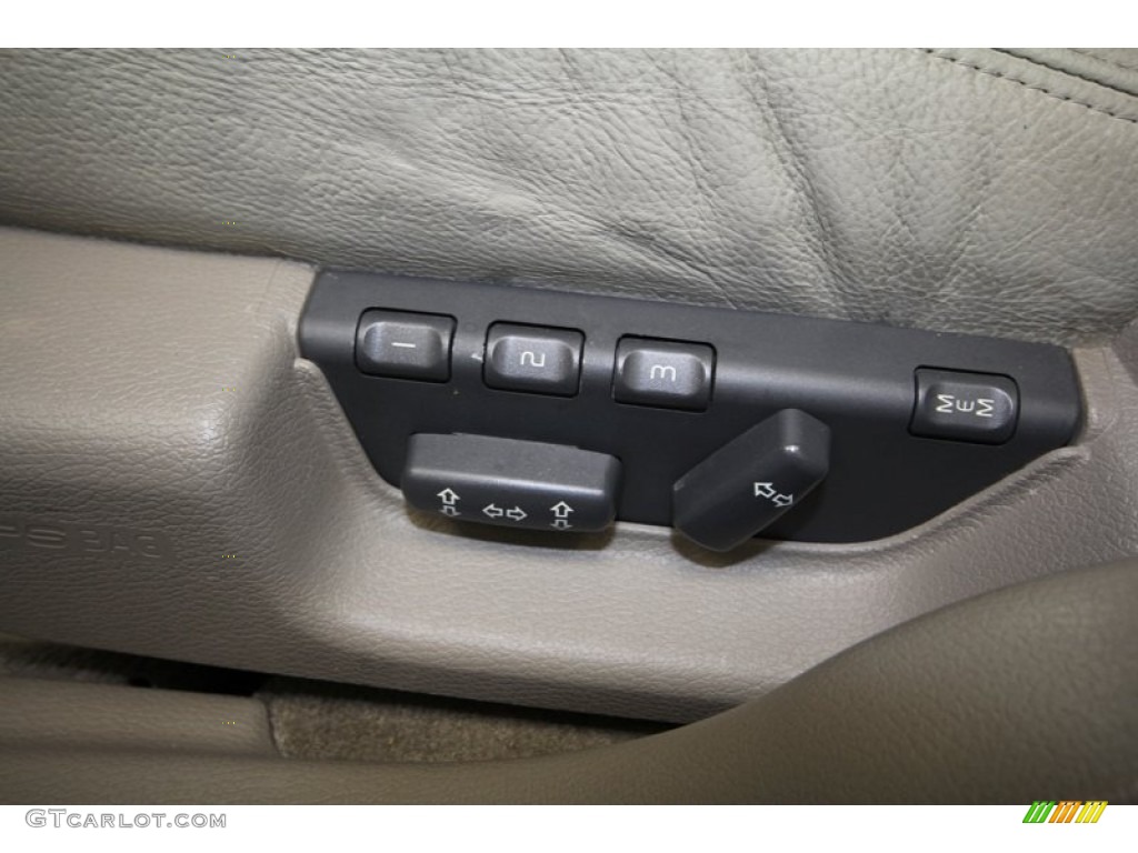 2003 S60 T5 - Platinum Green Metallic / Beige/Light Sand photo #16