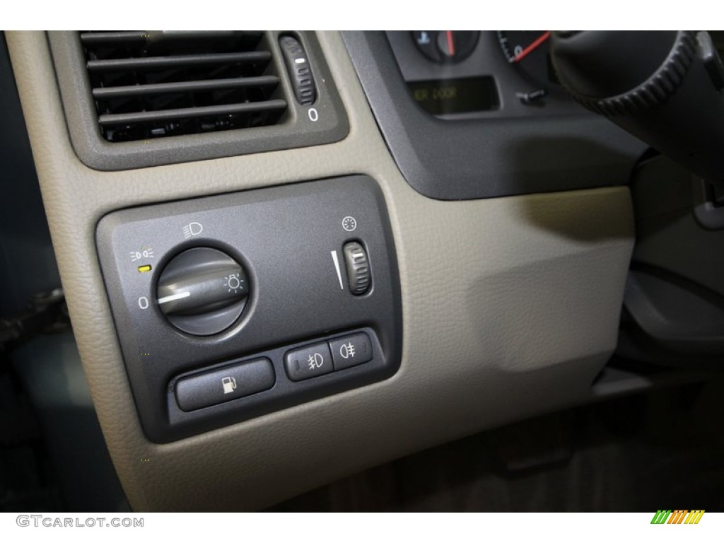 2003 S60 T5 - Platinum Green Metallic / Beige/Light Sand photo #25