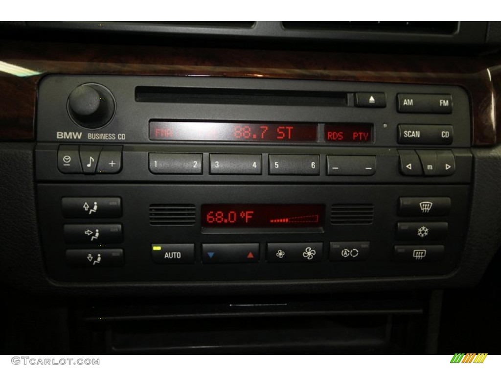 2001 BMW 3 Series 325xi Wagon Audio System Photos