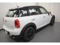 Light White - Cooper Countryman Photo No. 8