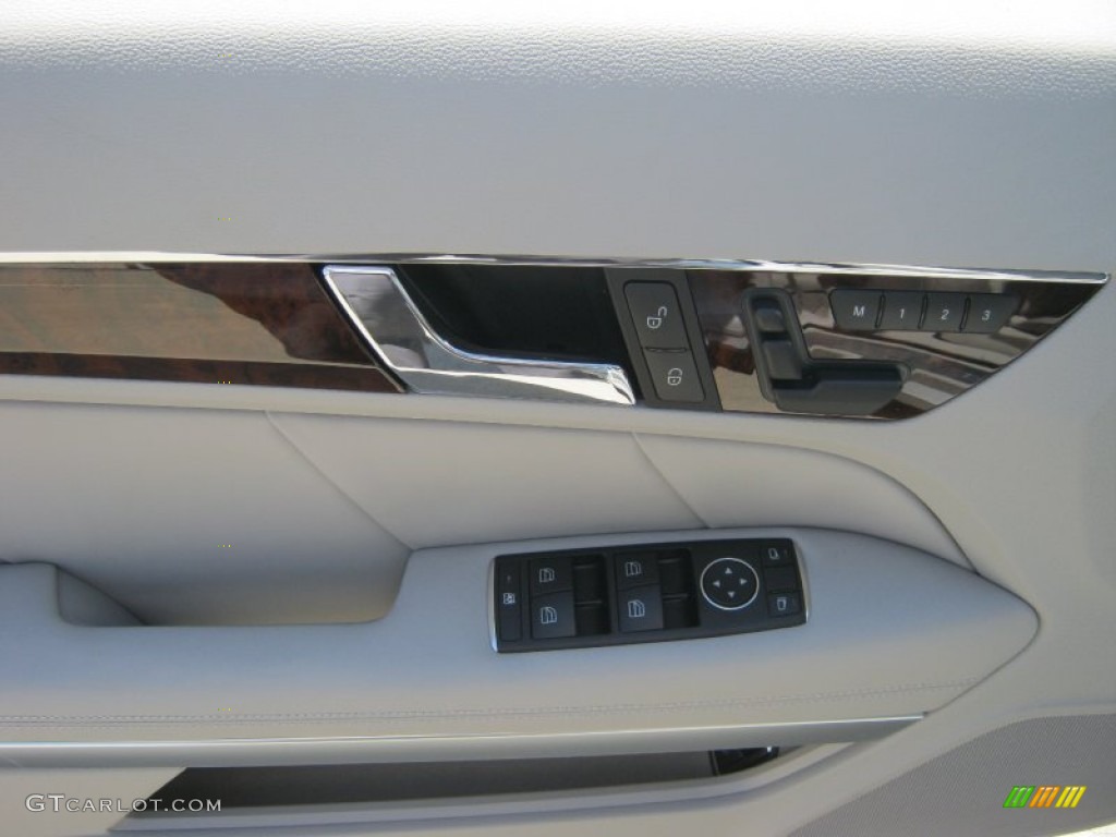 2013 Mercedes-Benz E 550 Cabriolet Controls Photo #68229319