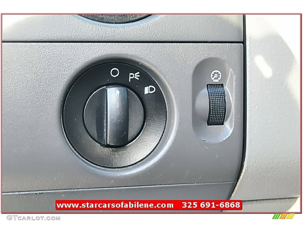 2006 F150 STX Regular Cab - Silver Metallic / Medium Flint photo #18