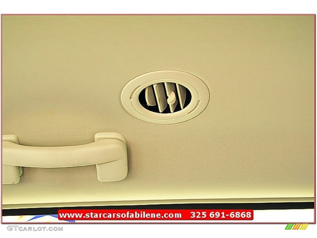 2012 Grand Caravan Crew - Stone White / Black/Light Graystone photo #28