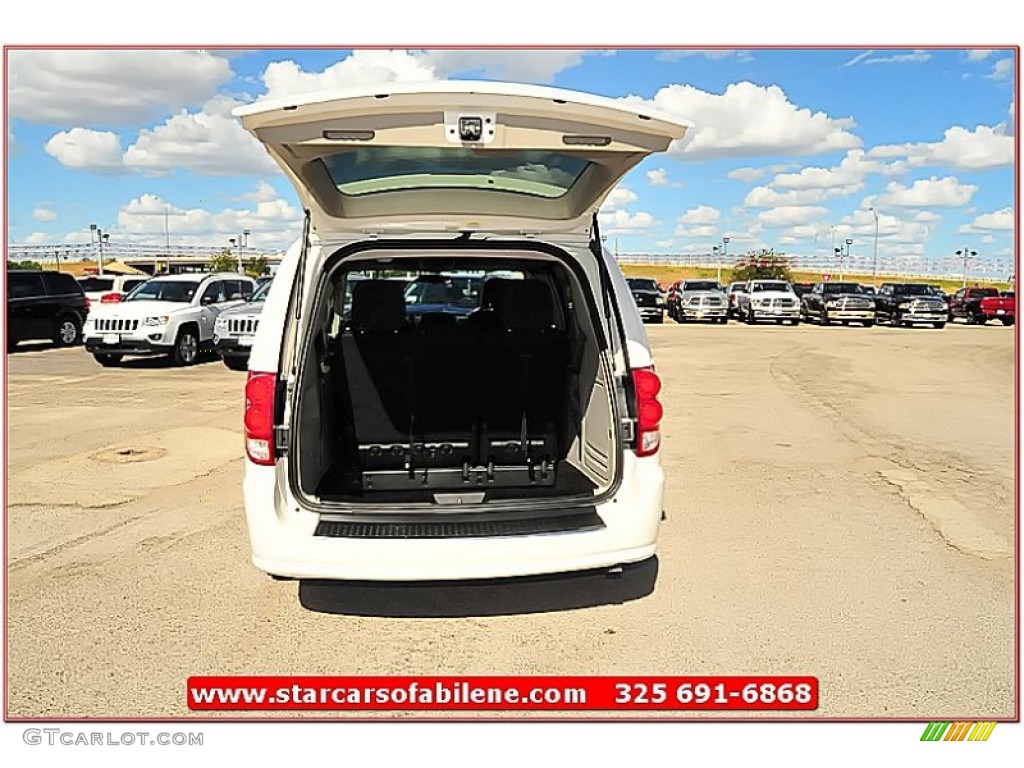 2012 Grand Caravan Crew - Stone White / Black/Light Graystone photo #31