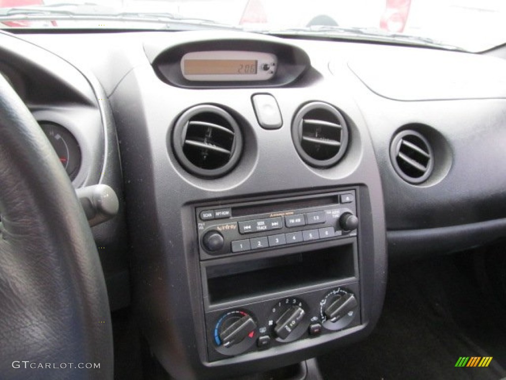 2004 Mitsubishi Eclipse GT Coupe Audio System Photos