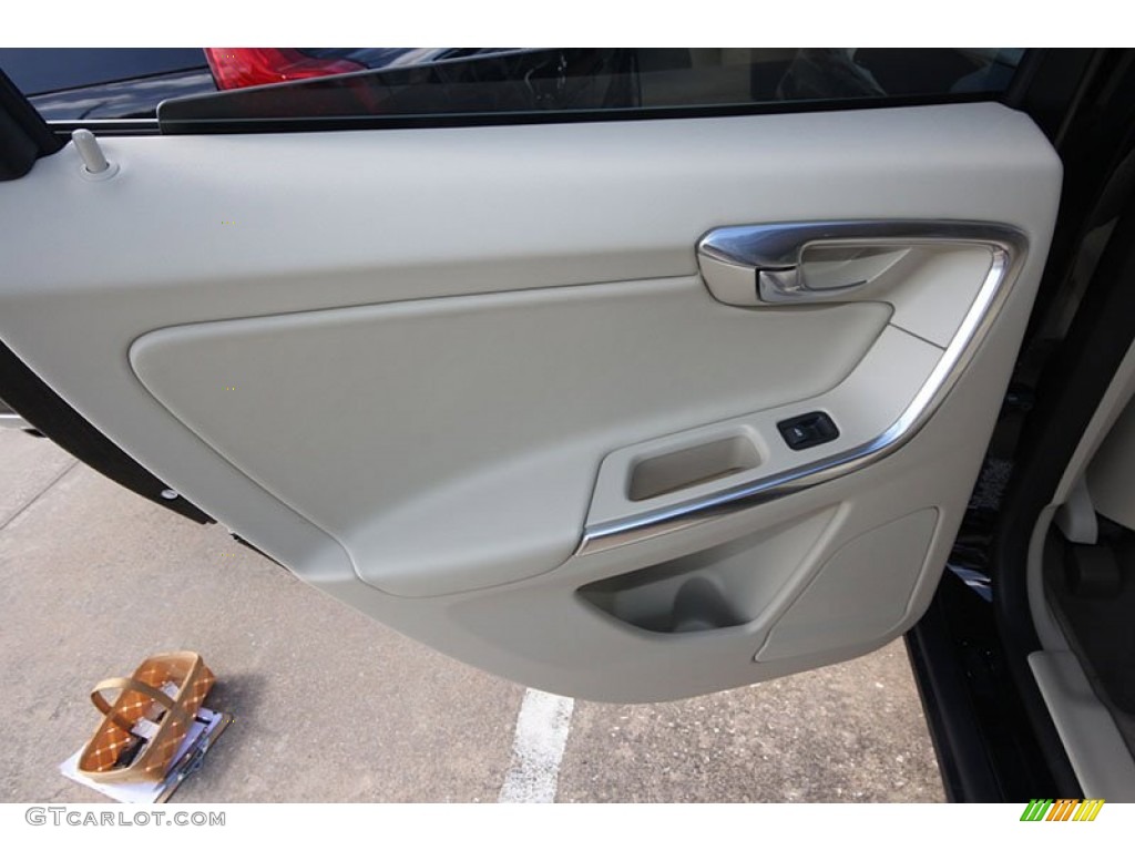 2013 Volvo XC60 T6 AWD Sandstone Door Panel Photo #68233603