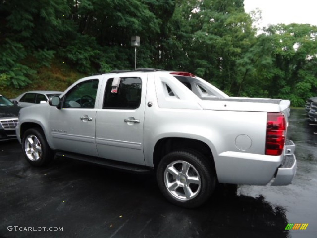 Silver Ice Metallic 2013 Chevrolet Avalanche LT 4x4 Black Diamond Edition Exterior Photo #68235046
