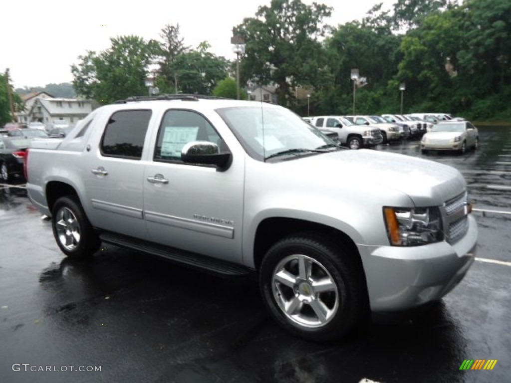 Silver Ice Metallic 2013 Chevrolet Avalanche LT 4x4 Black Diamond Edition Exterior Photo #68235088