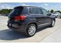 Deep Black Metallic - Tiguan SE 4Motion Photo No. 2