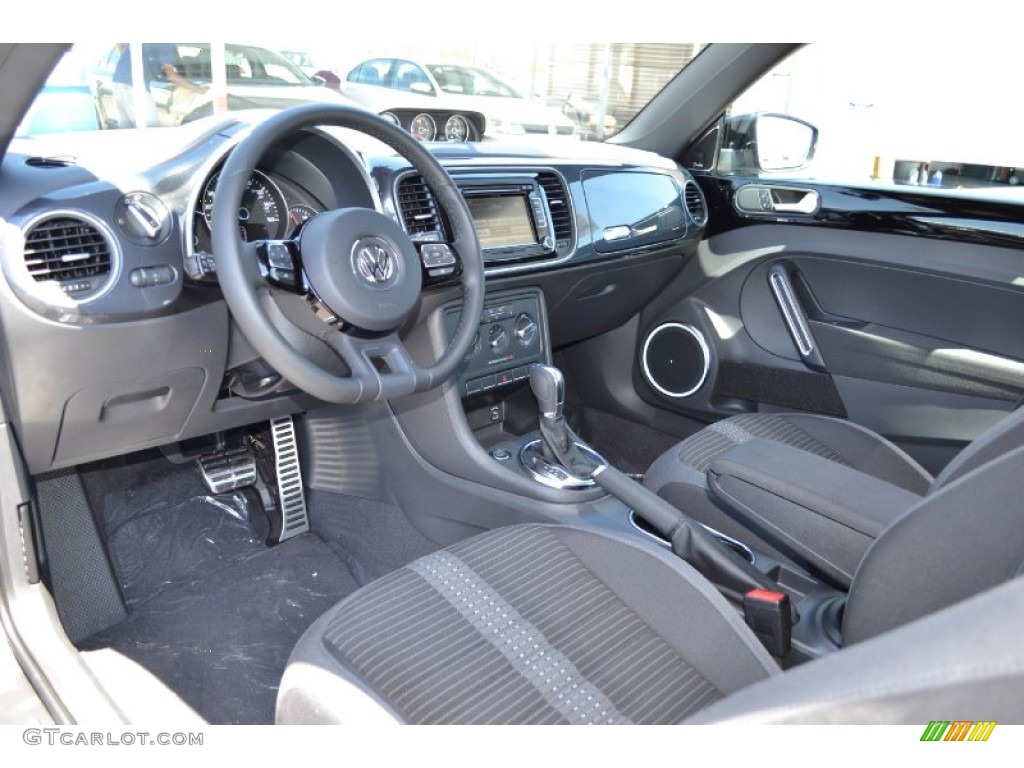 Titan Black Interior 2012 Volkswagen Beetle Turbo Photo #68236570