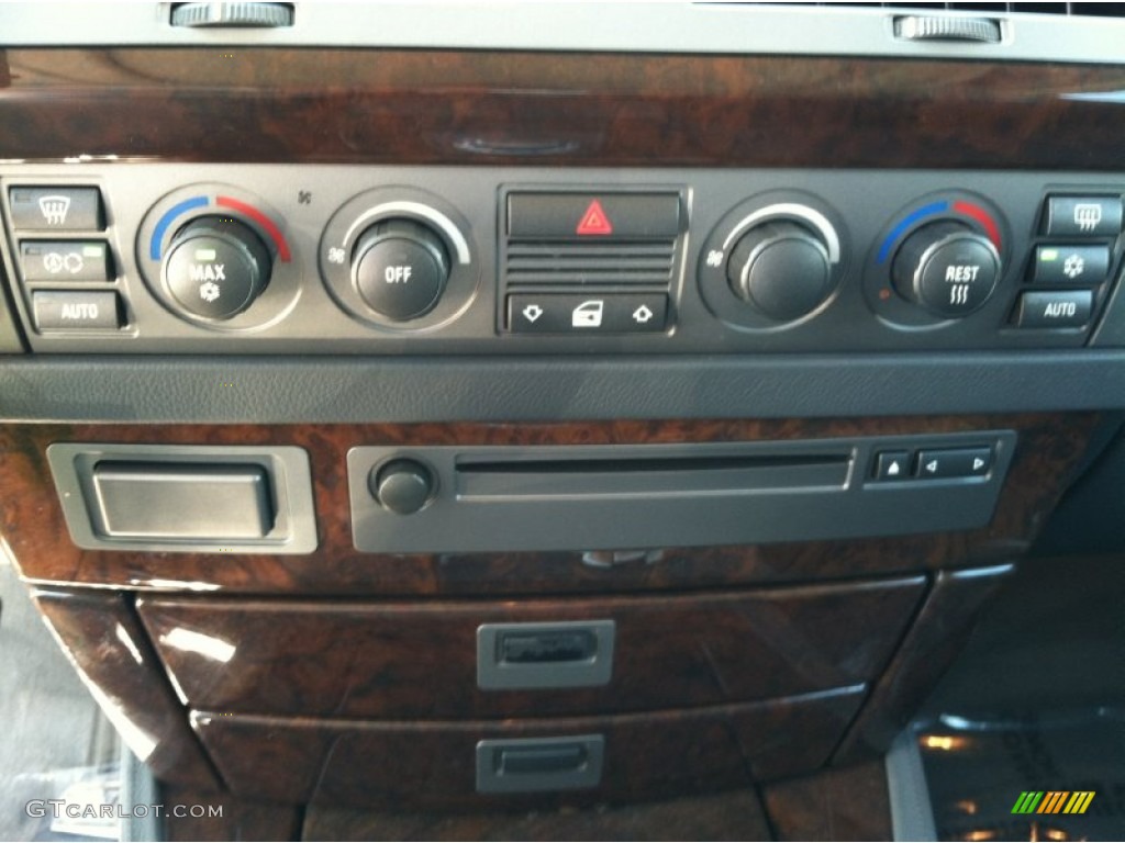 2003 BMW 7 Series 760Li Sedan Controls Photo #68239738