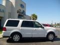 2006 Oxford White Lincoln Navigator Luxury 4x4  photo #2