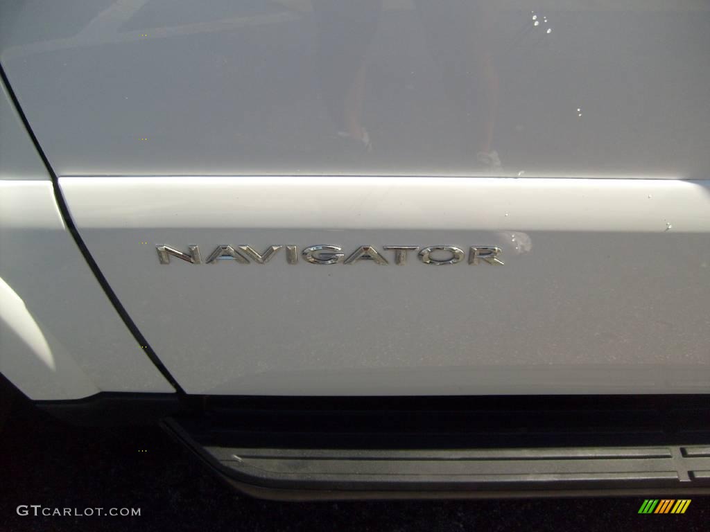 2006 Navigator Luxury 4x4 - Oxford White / Camel photo #12