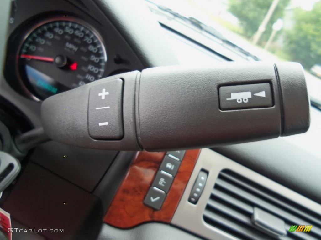 2013 Chevrolet Avalanche LS 4x4 Black Diamond Edition Transmission Photos