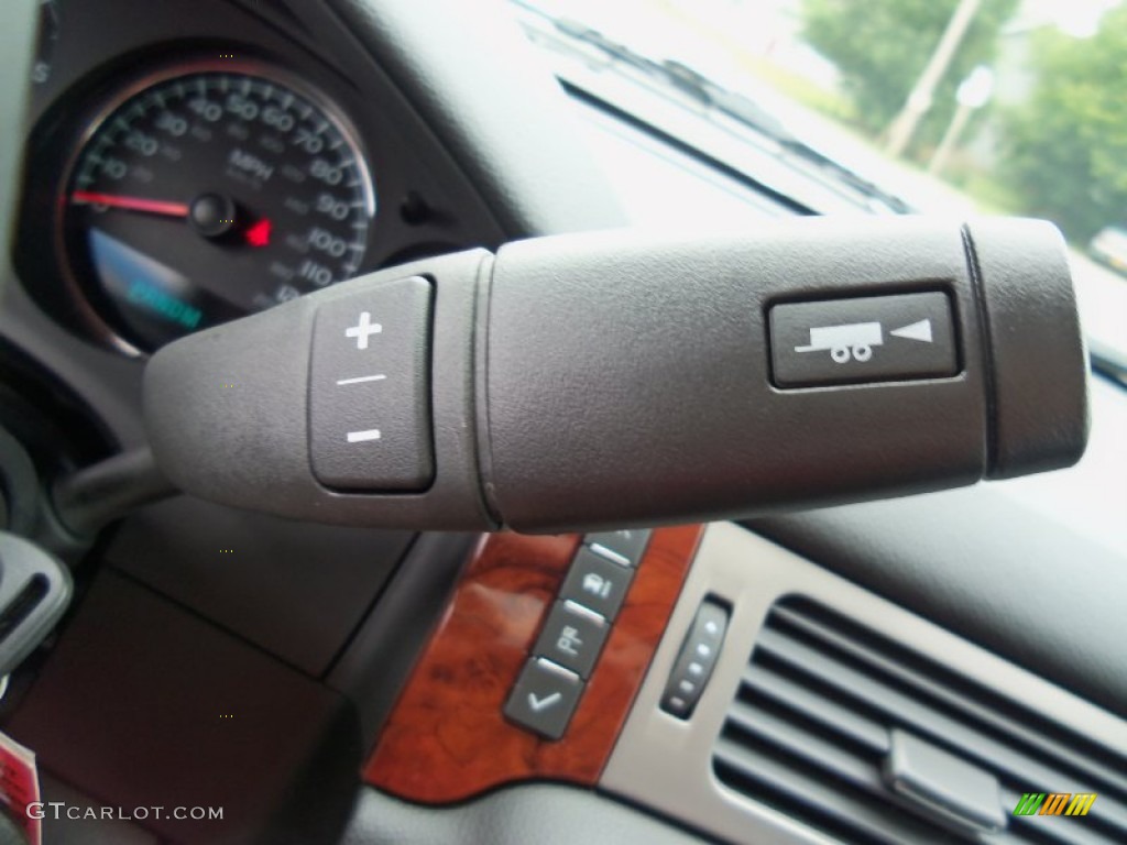 2013 Chevrolet Avalanche LS 4x4 Black Diamond Edition 6 Speed Automatic Transmission Photo #68245255