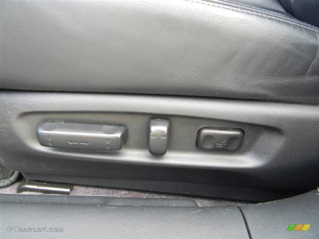 2004 Acura TL 3.2 Controls Photo #68246224