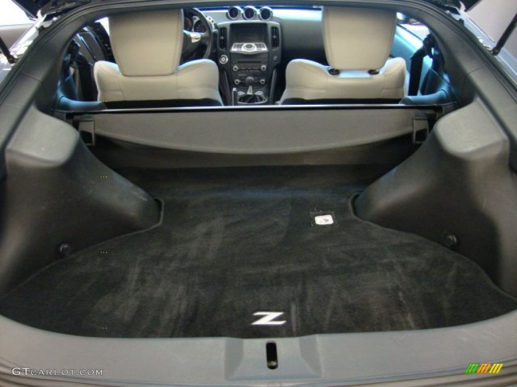 2009 Nissan 370Z Touring Coupe Trunk Photo #68246419