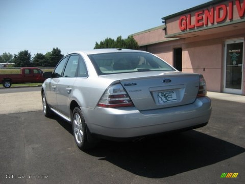 2009 Taurus SE AWD - Brilliant Silver Metallic / Medium Light Stone photo #5