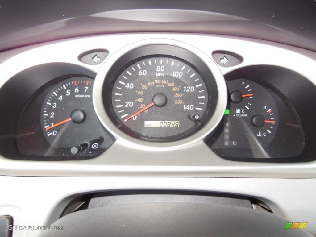 2004 Highlander V6 - Super White / Ash photo #12