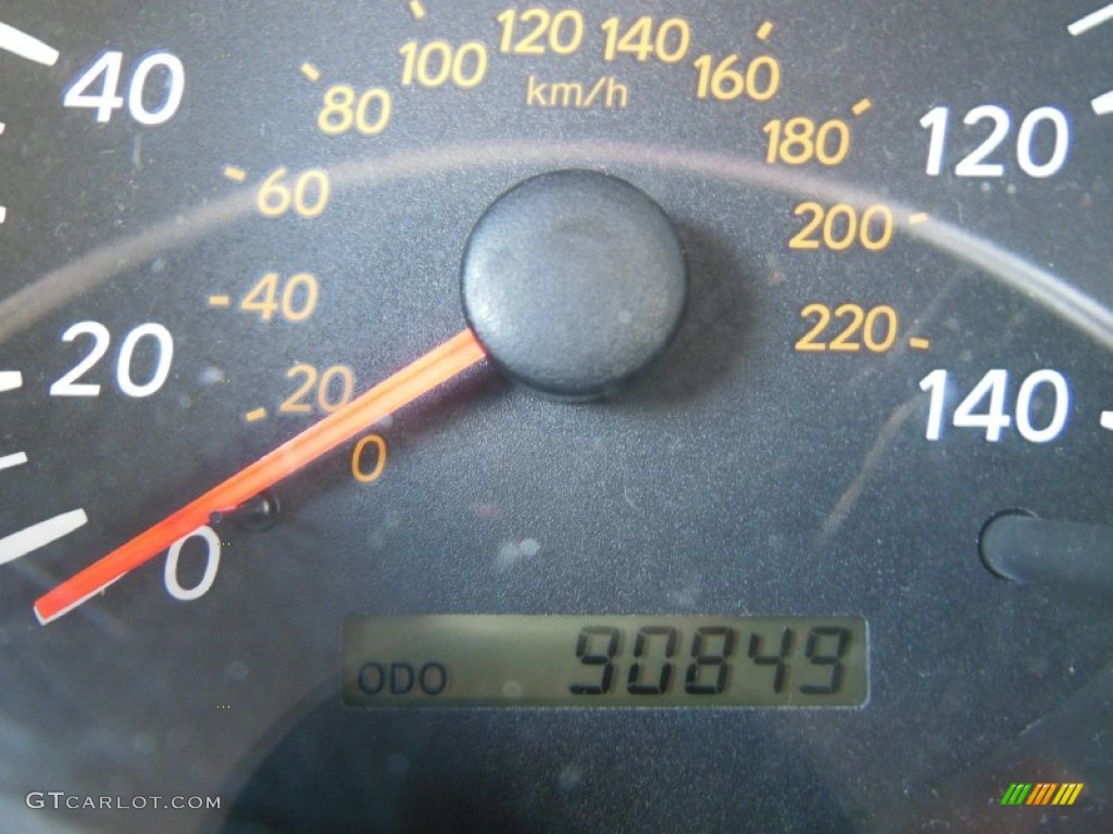 2004 Highlander V6 - Super White / Ash photo #13