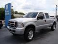 2006 Silver Metallic Ford F250 Super Duty Lariat FX4 Off Road Crew Cab 4x4  photo #4