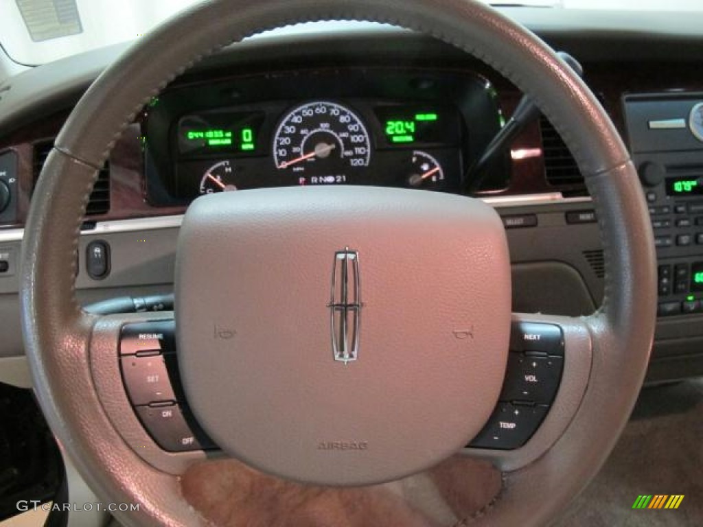 2005 Lincoln Town Car Sedan Medium Light Stone/Dark Stone Steering Wheel Photo #68249983