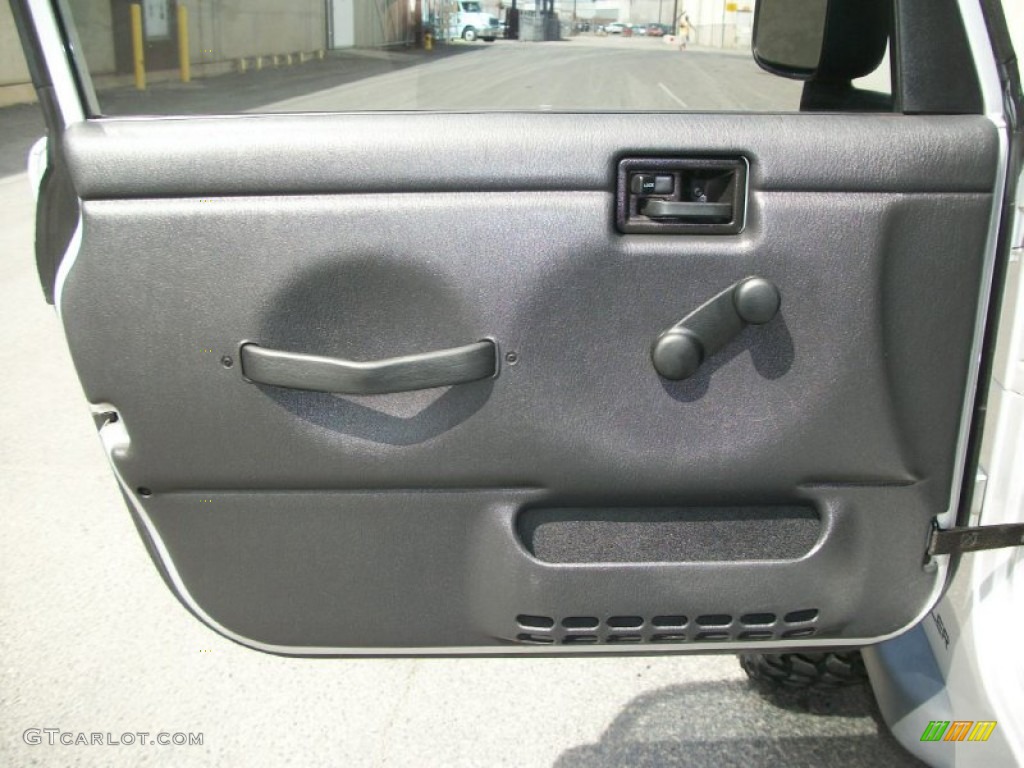 2004 Wrangler Sport 4x4 - Stone White / Dark Slate Gray photo #21