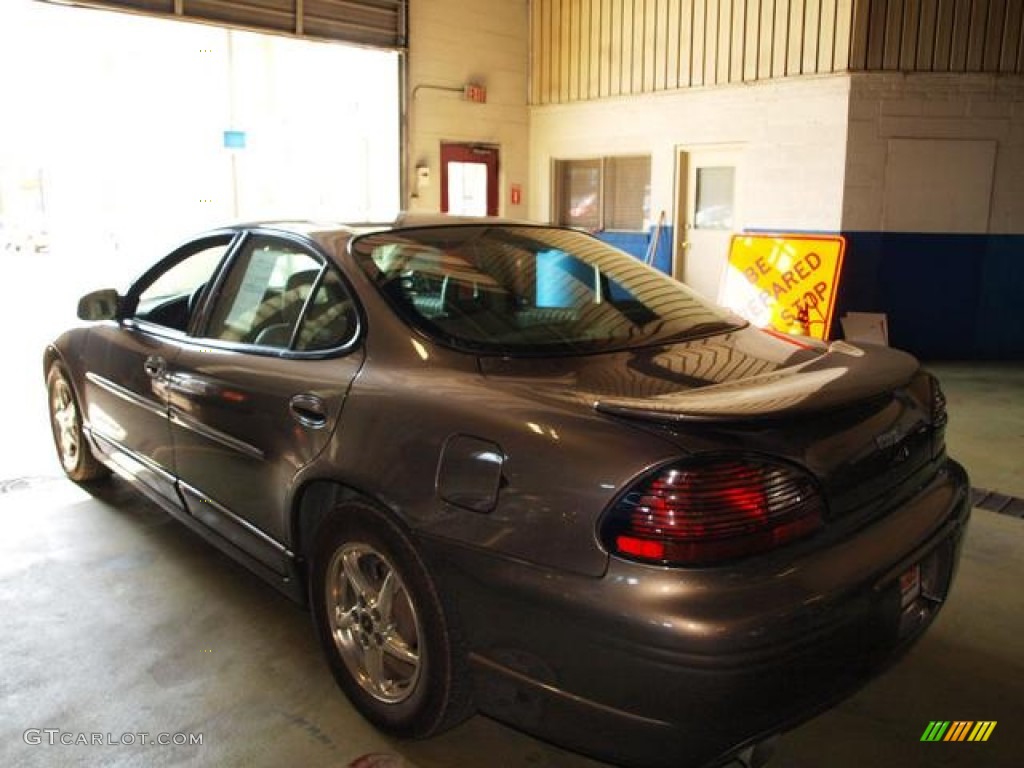 2000 Grand Prix GT Sedan - Champagne Beige Metallic / Dark Taupe photo #2